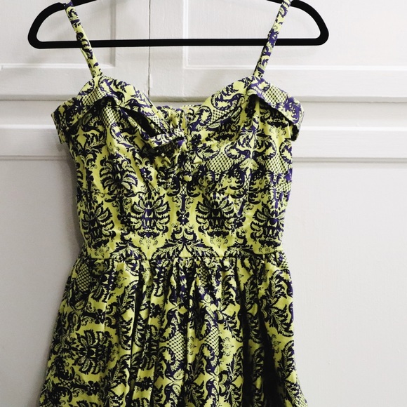 EUC Yellow Swing dress w/ blue damask print - Picture 4 of 7